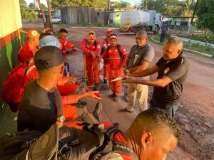 Diretores do SEEAC realizam mais uma assembleia com trabalhadores da SLEA